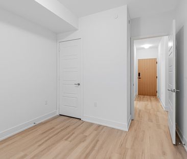 For Lease - 333 Sunseeker Avenue Unit# 138, Innisfil, Ontario - Photo 2