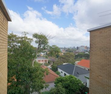 Renovated 1 Bedroom Unit - Photo 6