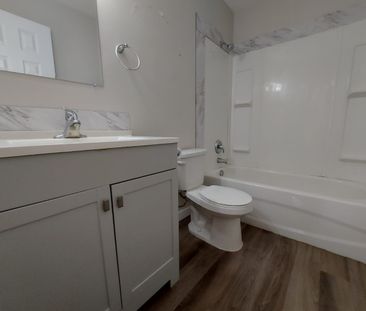 Pet Friendly 2 Bedroom, 1 Bathroom Apartment - Photo 2