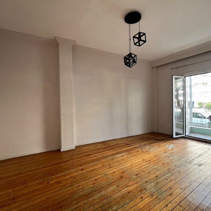 Διαμέρισμα για ενοικίαση - Χαριλάου, - Photo 1