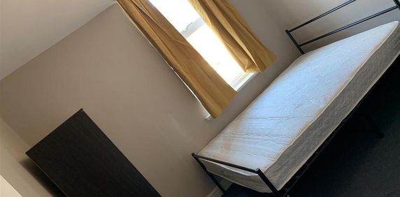 5 bedroom maisonette to rent - Photo 2