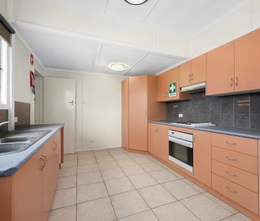 4 View Street, South Toowoomba - Photo 2