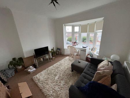 2 bed upper flat to rent in NE9 - Photo 5