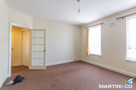 2 bedroom maisonette to rent - Photo 2