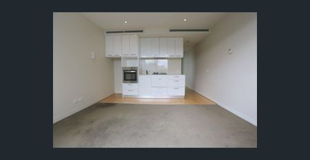 SECURE ONE BEDROOM Apartment in PRIME LOCATION - Photo 2