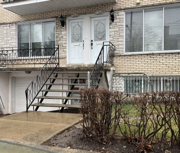 5 ½ Rénové à Anjou ( Haut De Duplex) - Photo 1