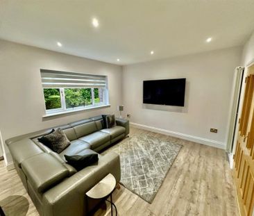 5 Bedroom Detached To Let - Photo 2