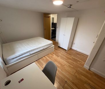 Studio Flat, Muswell Hill Broadway, N10 - Photo 3