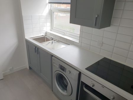 2 Bed Flat, Tremona Court, SO16 - Photo 5