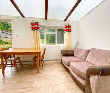 4 bedroom semi-detached house to rent - Photo 1