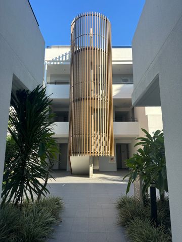 Bondi Beach - Photo 5