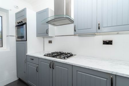 Waterfoot Avenue, Glasgow, G53 5BS - Photo 3