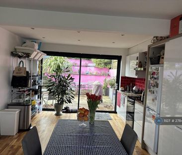 1 bedroom in a house share to rent - Photo 4