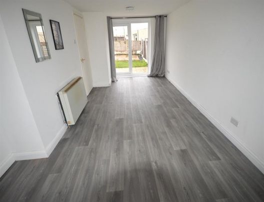 1 Bedroom Apartment To Let - Photo 1