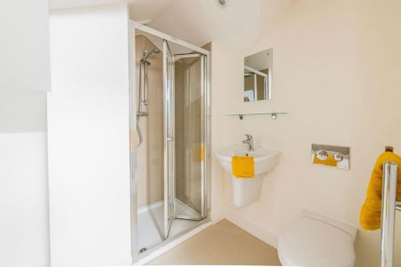 6 bedroom house to rent - Photo 2