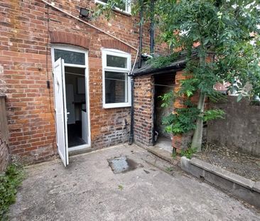 2 Bed Terraced House, Spreadbury Street, M40 - Photo 6