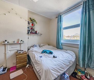 6 bedroom terraced house to rent - Photo 5