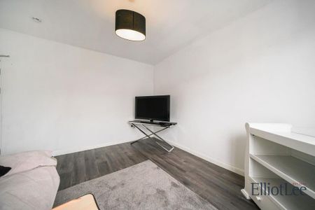 4 bedroom end of terrace house to rent - Photo 3