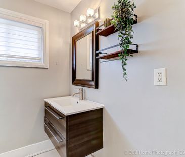 For Lease - 962 Willowdale Avenue Unit# Upper Level, Oshawa, Ontario - Photo 2