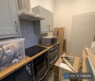 4 bedroom detached house to rent - Photo 6