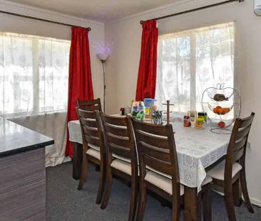 3 Bedroom Home Near Auckland Airport - Photo 2