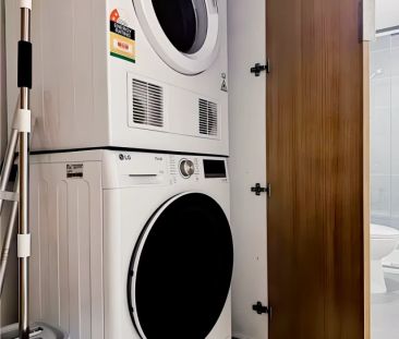 Master Bedroom*210 - Photo 5