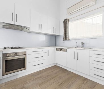 Spacious, Light-Filled Home with Excellent Entertaining & Storage Space - Photo 6