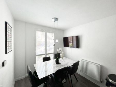 3 bedroom townhouse to rent - Photo 4