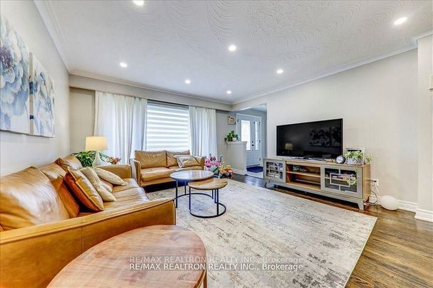 For Lease - 48 Bainhart Crescent Unit# Main, Toronto, Ontario - Photo 1