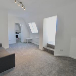 Gallowgate, Flat E, Aberdeen, AB25 - Photo 2