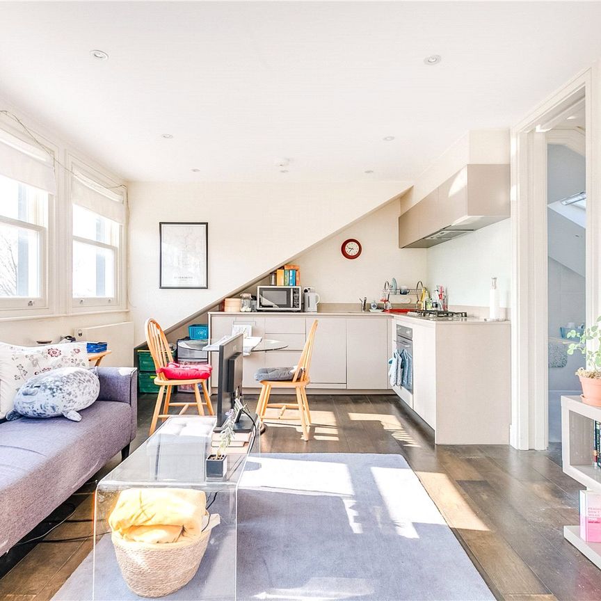 Birkbeck Road, Acton, W3, London - Photo 1