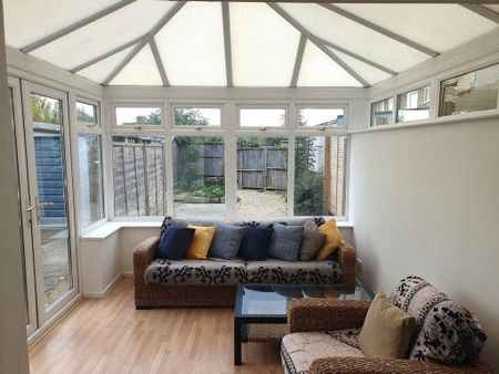 3 bedroom house to rent - Photo 2