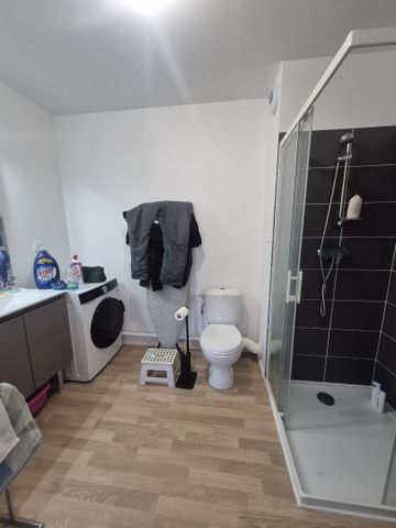 Location Appartement 2 pièces 38m² ARMENTIERES 59280 - Photo 5