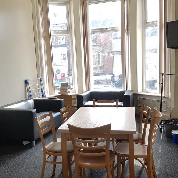 5 bedroom flat to rent - Photo 1