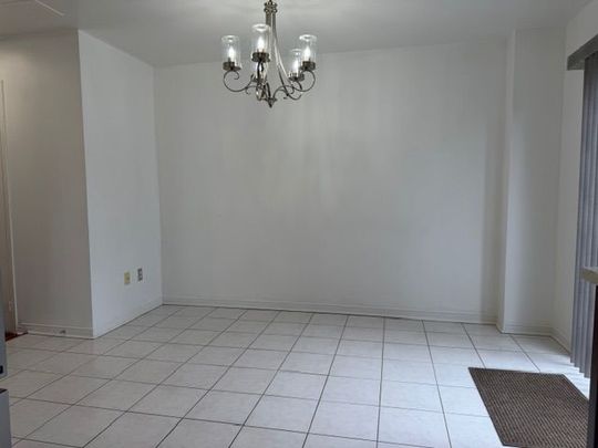 For Lease - 2944 Westbury Court, Mississauga, Ontario - Photo 1