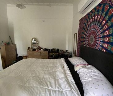 Bright & Spacious 1-Bedroom – Ideal for long Term - Photo 2