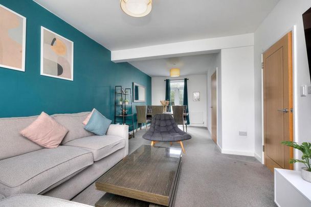 4 bedroom terraced house to rent - Photo 1