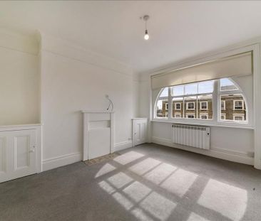 3 bedroom flat to rent - Photo 4