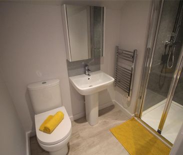 4 bedroom terraced house to rent - Photo 4