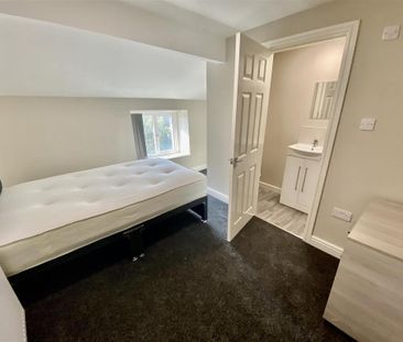 5 bedroom private hall to rent - Photo 5