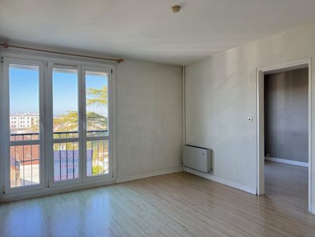Location Appartement 2 pièces 49m² TROYES 10000 - Photo 2
