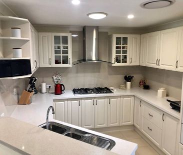 7 Medwin Place, Quakers Hill NSW 2763 - House For Rent | Domain - Photo 4