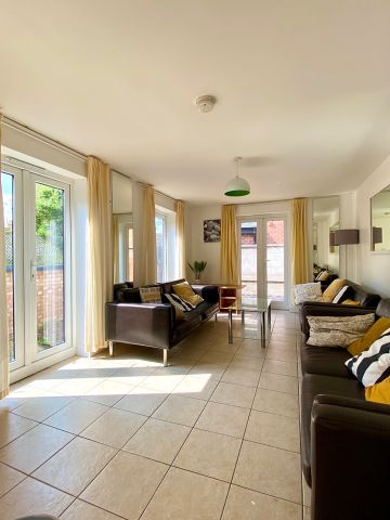 7 Bed Terraced House, Clarendon Park Road, LE2 - Photo 2