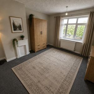 3 bedroom semi-detached house to rent - Photo 2