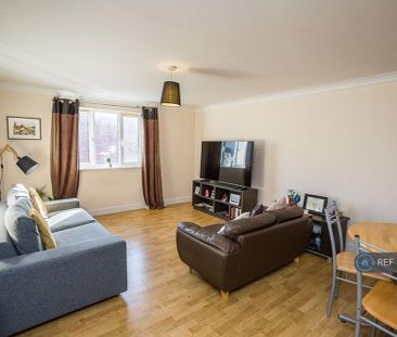 1 bedroom flat to rent - Photo 3