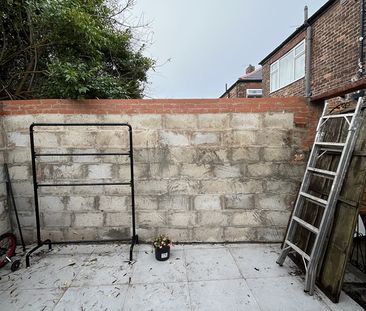 Room in a Shared House, Vale Street, M11 - Photo 2