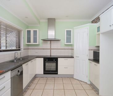 Family Home In Prime Location - Photo 4