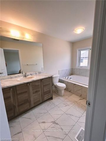 For Lease - 61 Ever Sweet Way, Thorold, Ontario - Photo 2