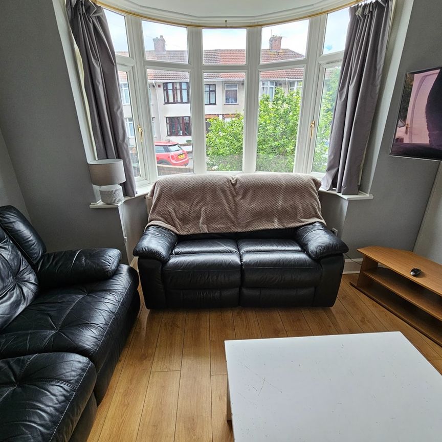 5 Bed Terraced House, Kipling Road, BS7 - Photo 1