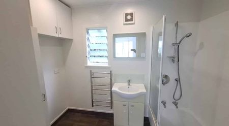 Cosy Solid Home - Photo 5